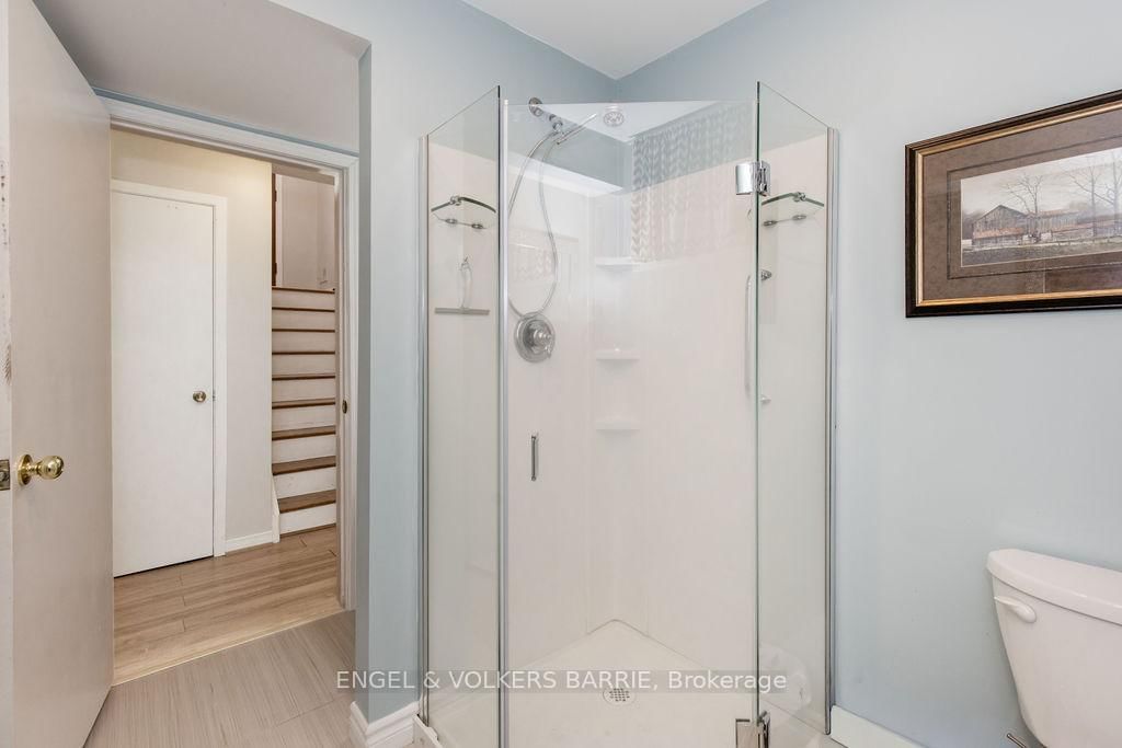 Detached House for sale at 68 Ottaway Avenue, Barrie, Ontario, L4M 2X2 - Wellington - MLS: S12952368