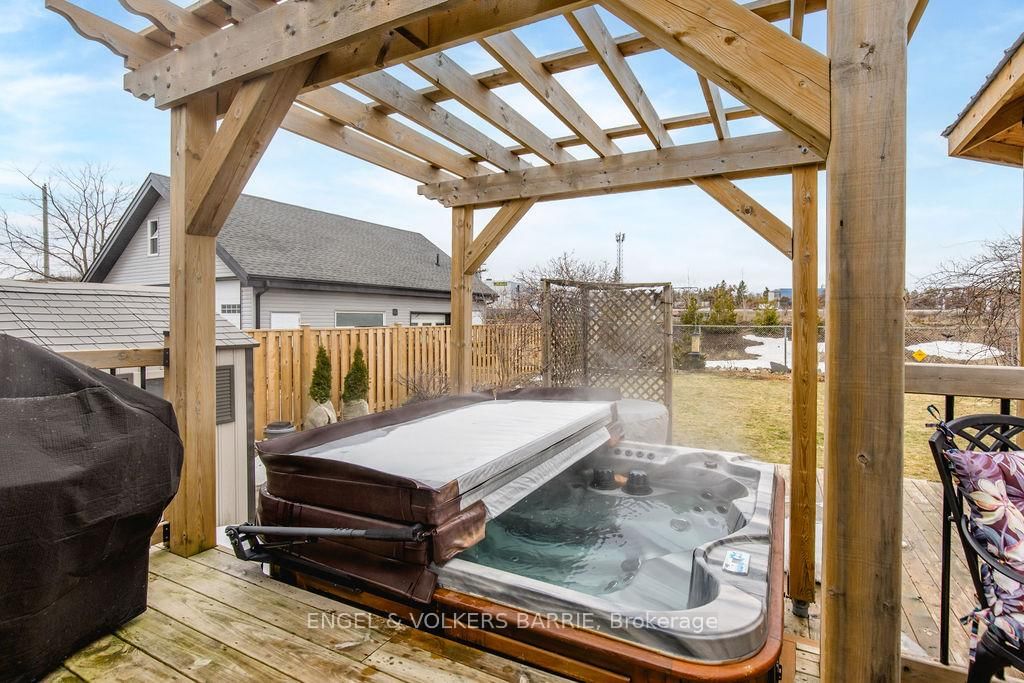 Detached House for sale at 68 Ottaway Avenue, Barrie, Ontario, L4M 2X2 - Wellington - MLS: S12952368