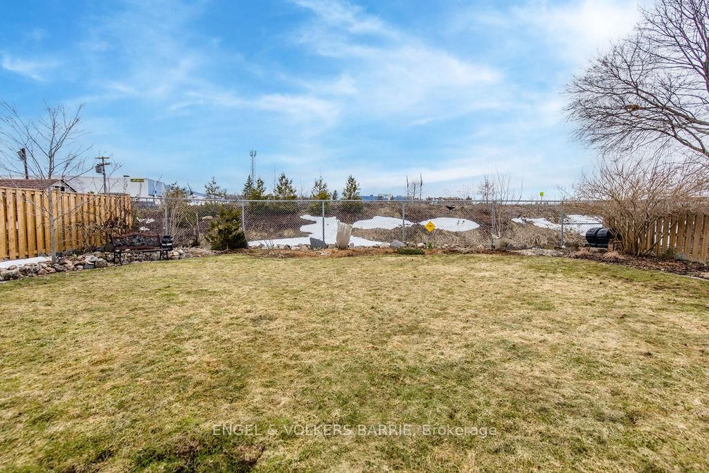 Detached House for sale at 68 Ottaway Avenue, Barrie, Ontario, L4M 2X2 - Wellington - MLS: S12952368