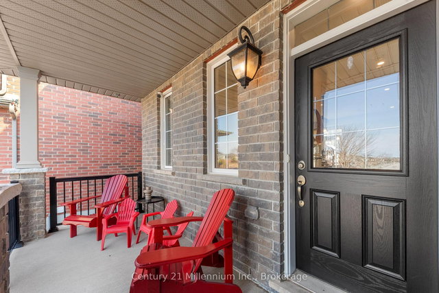 103 Lockerbie Crescent