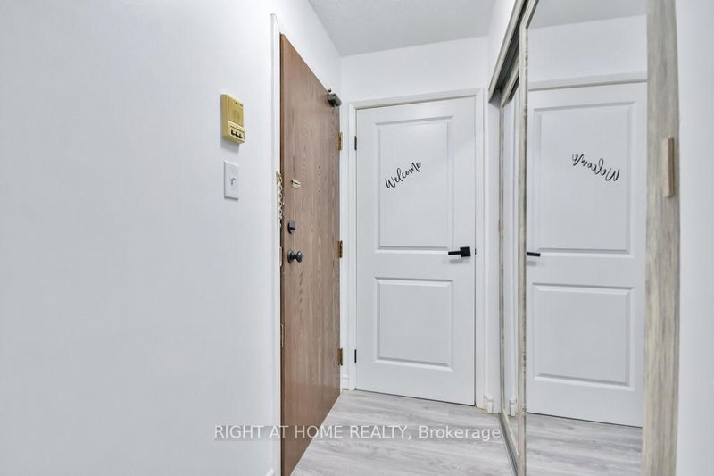 B6 - 179 Edgehill Dr, Barrie, L4N 1L9 | Image 2