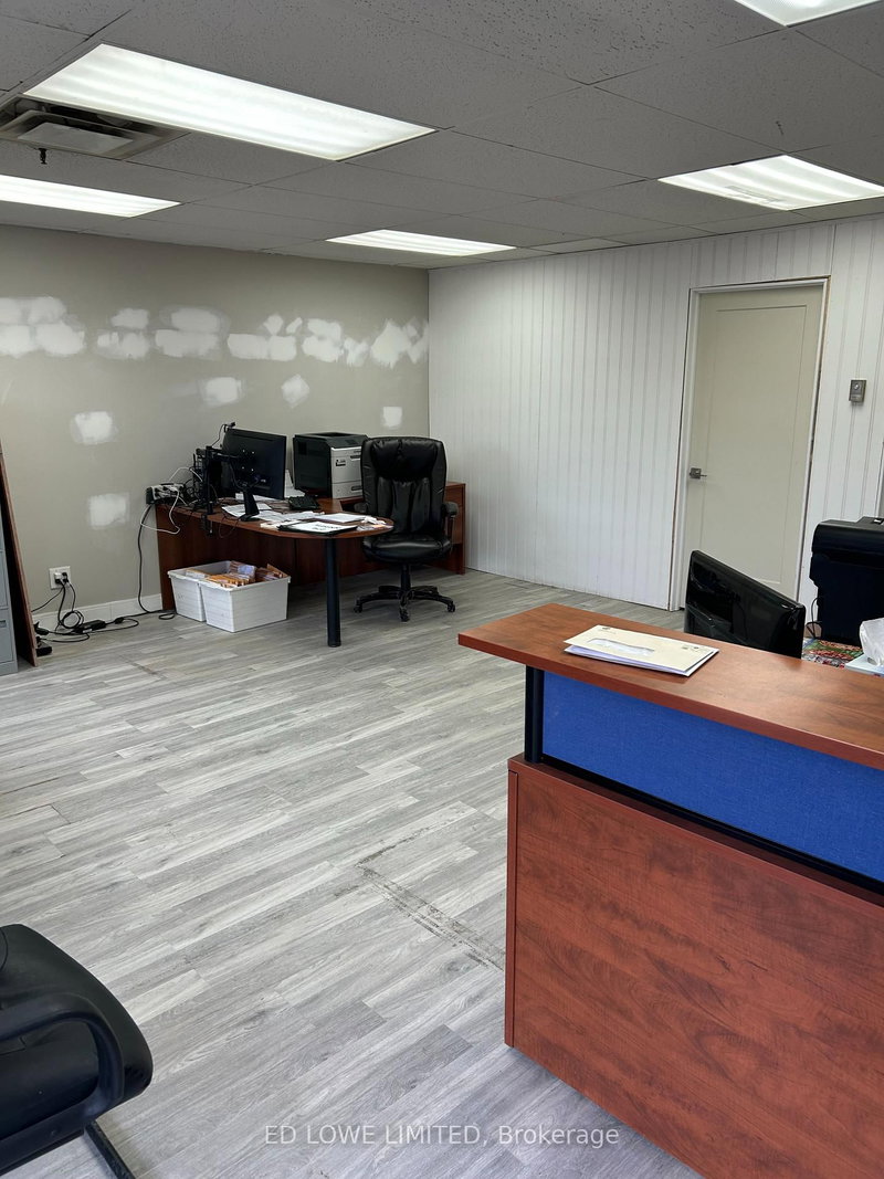 16 - 28 Currie St, Barrie, L4M 5N4 | Image 2