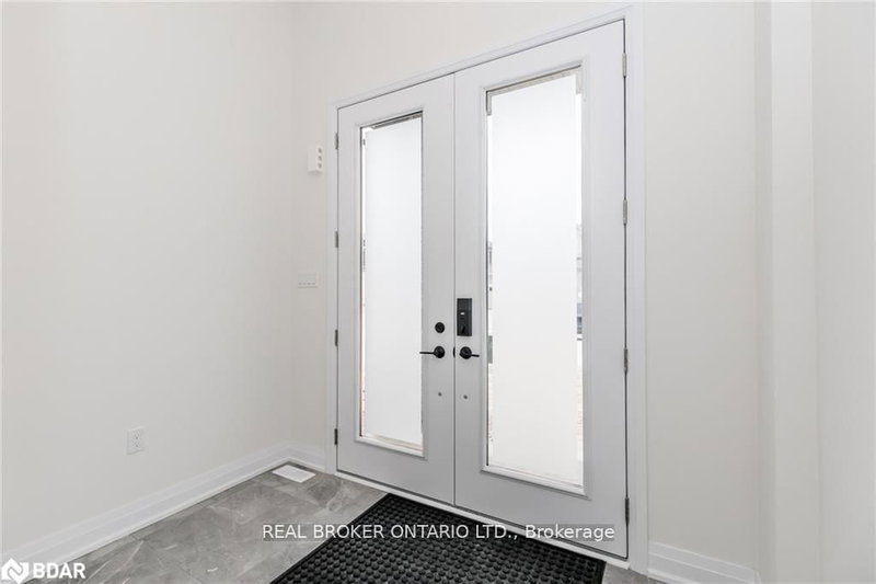 11 Sweet Cicely St, Springwater, L9X 2C7 | Image 2