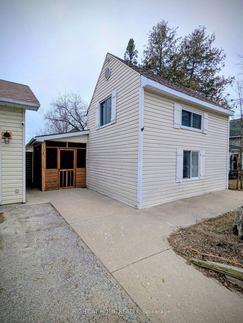 104 Richard St, Tay, L0K 2A0 | Image 2