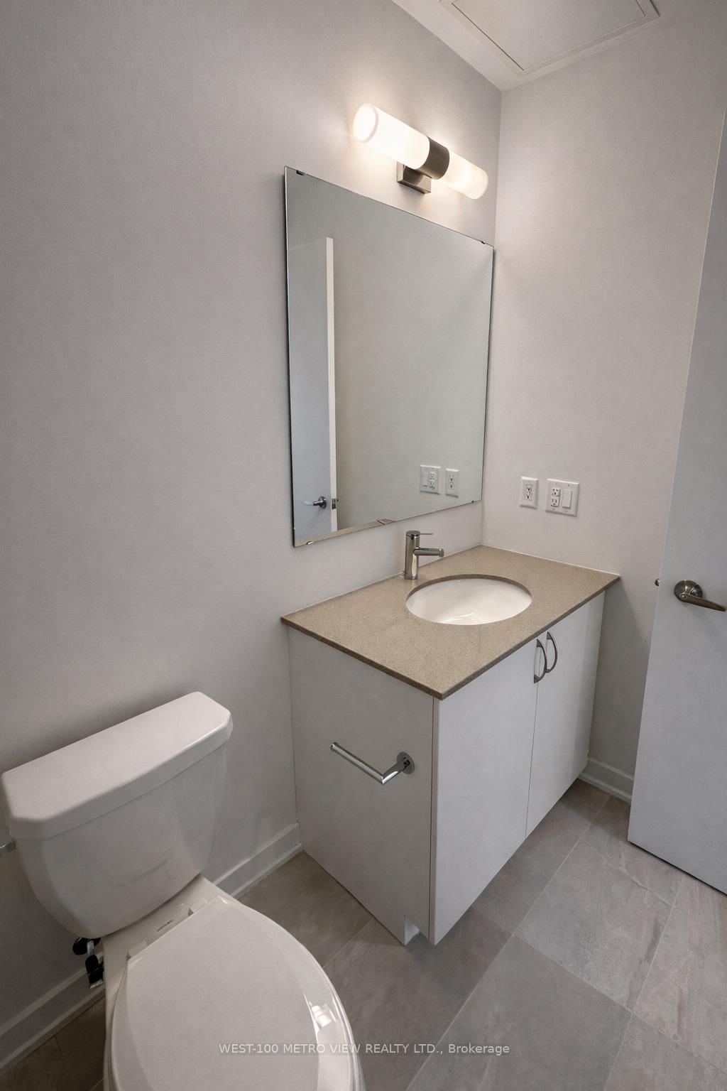 Condo for sale at 709-56 Lakeside Terrace, Barrie, Ontario, L4M 7B9 - Little Lake - MLS: S12954982