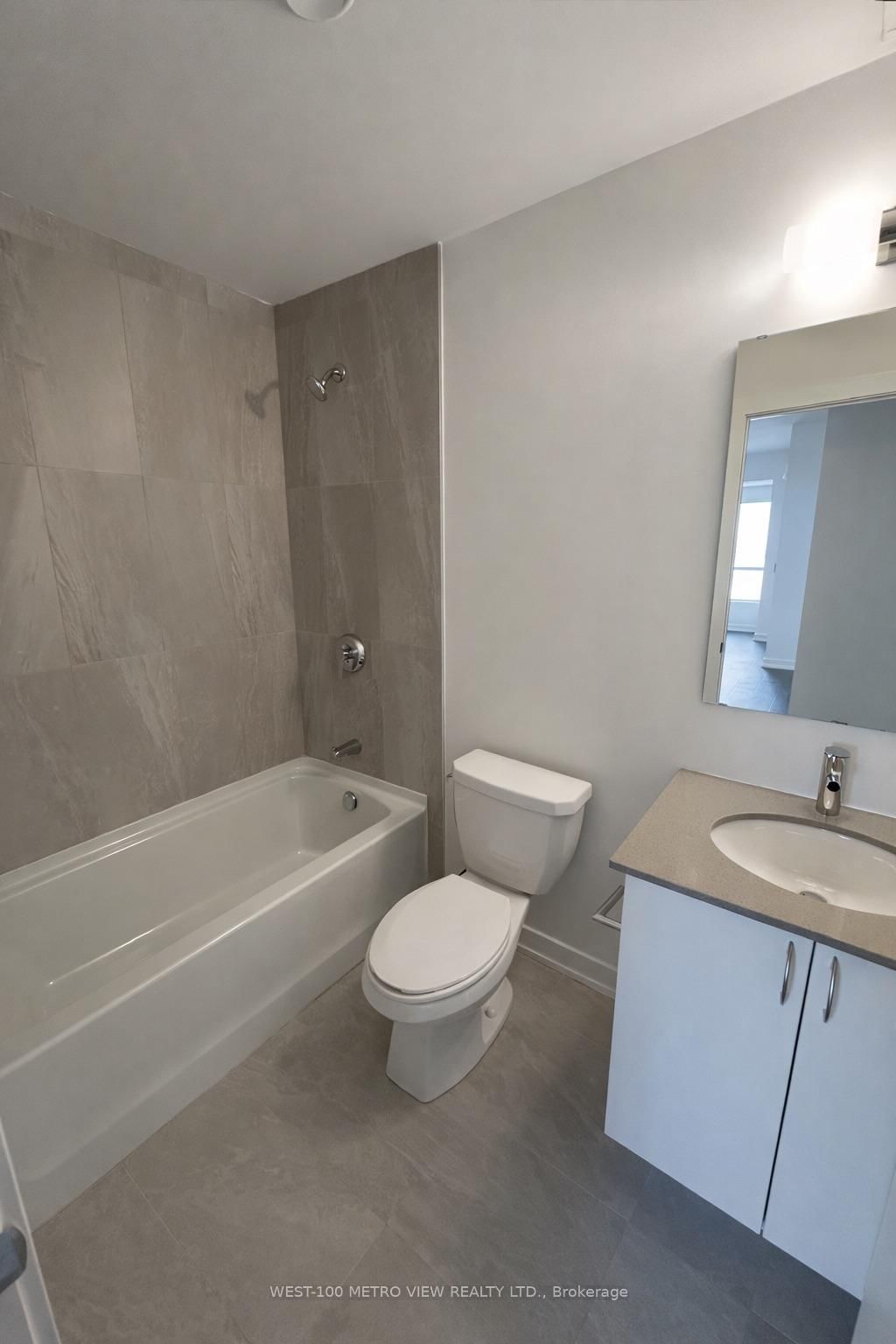 Condo for sale at 709-56 Lakeside Terrace, Barrie, Ontario, L4M 7B9 - Little Lake - MLS: S12954982