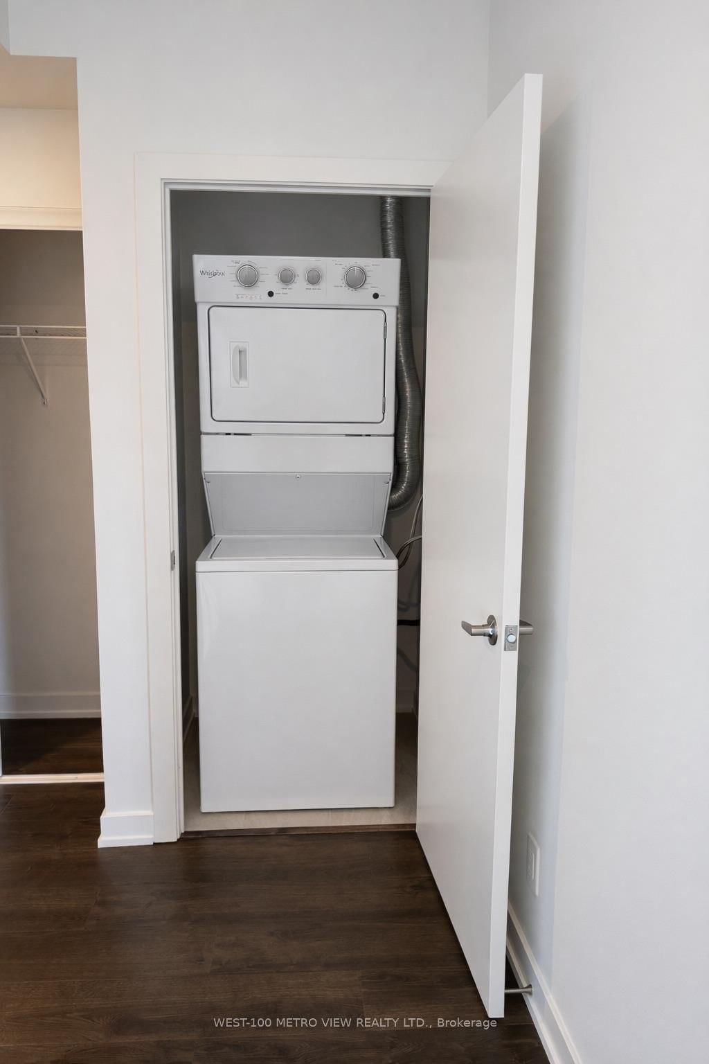 Condo for sale at 709-56 Lakeside Terrace, Barrie, Ontario, L4M 7B9 - Little Lake - MLS: S12954982