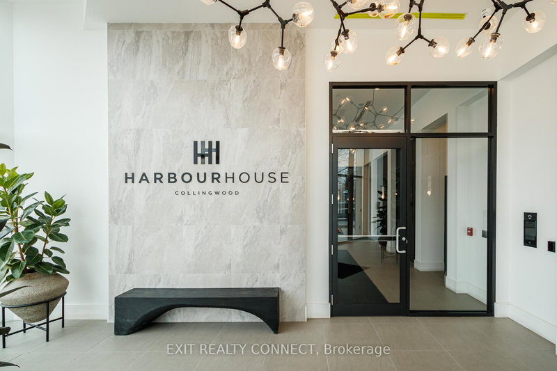 218 - 31 Huron St, Collingwood, L9Y 0E8 | Image 2