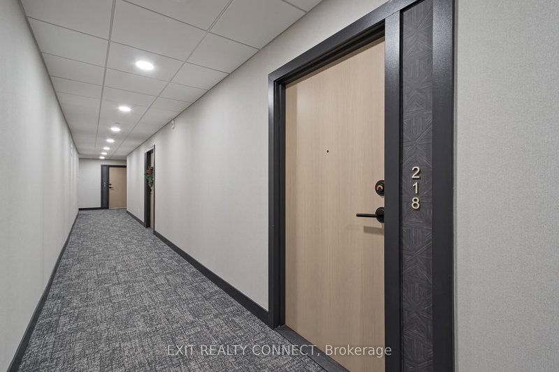 218 - 31 Huron St, Collingwood, L9Y 0E8 | Image 3