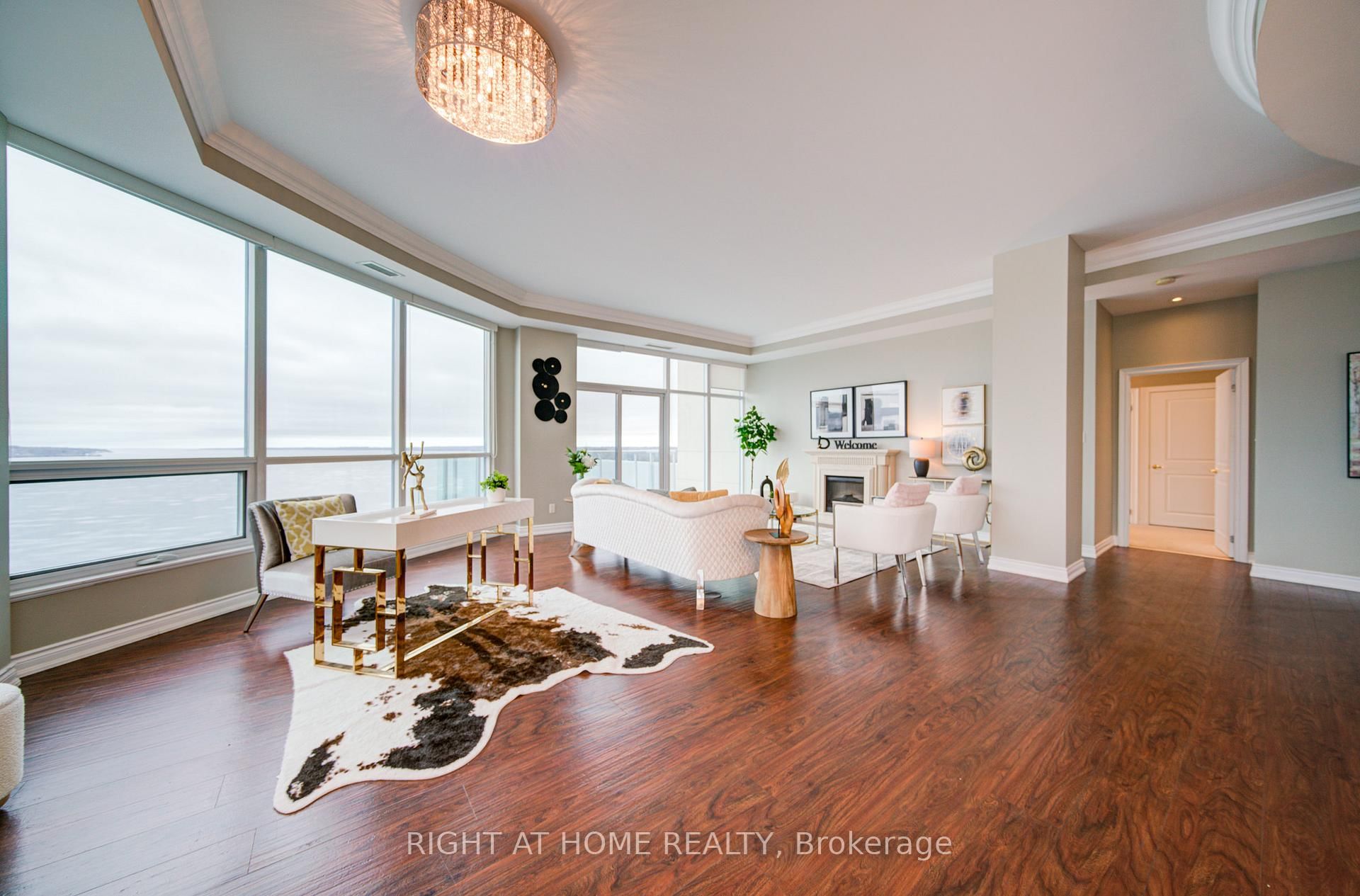 37 Ellen Street, Unit PH06