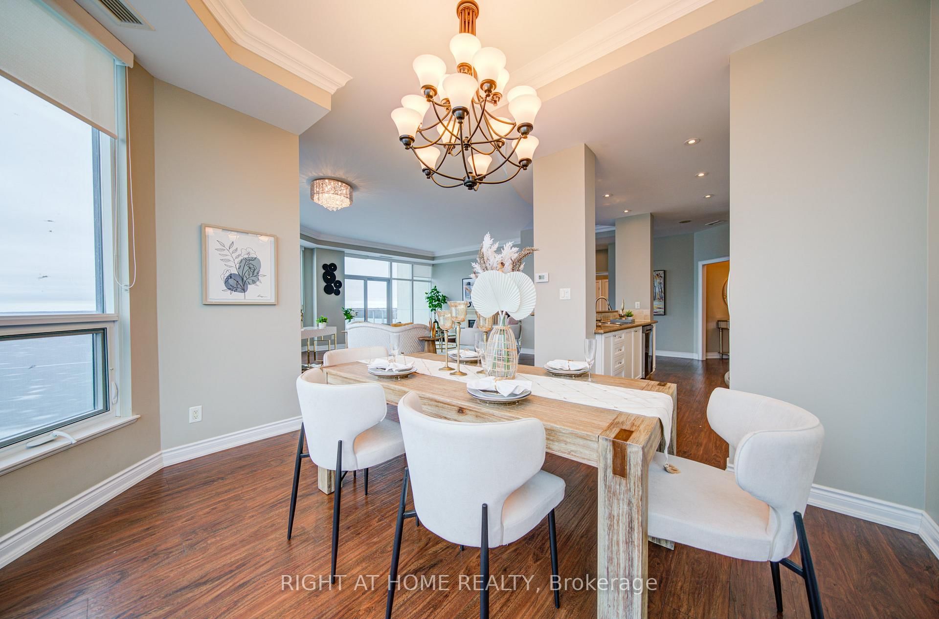 37 Ellen Street, Unit PH06