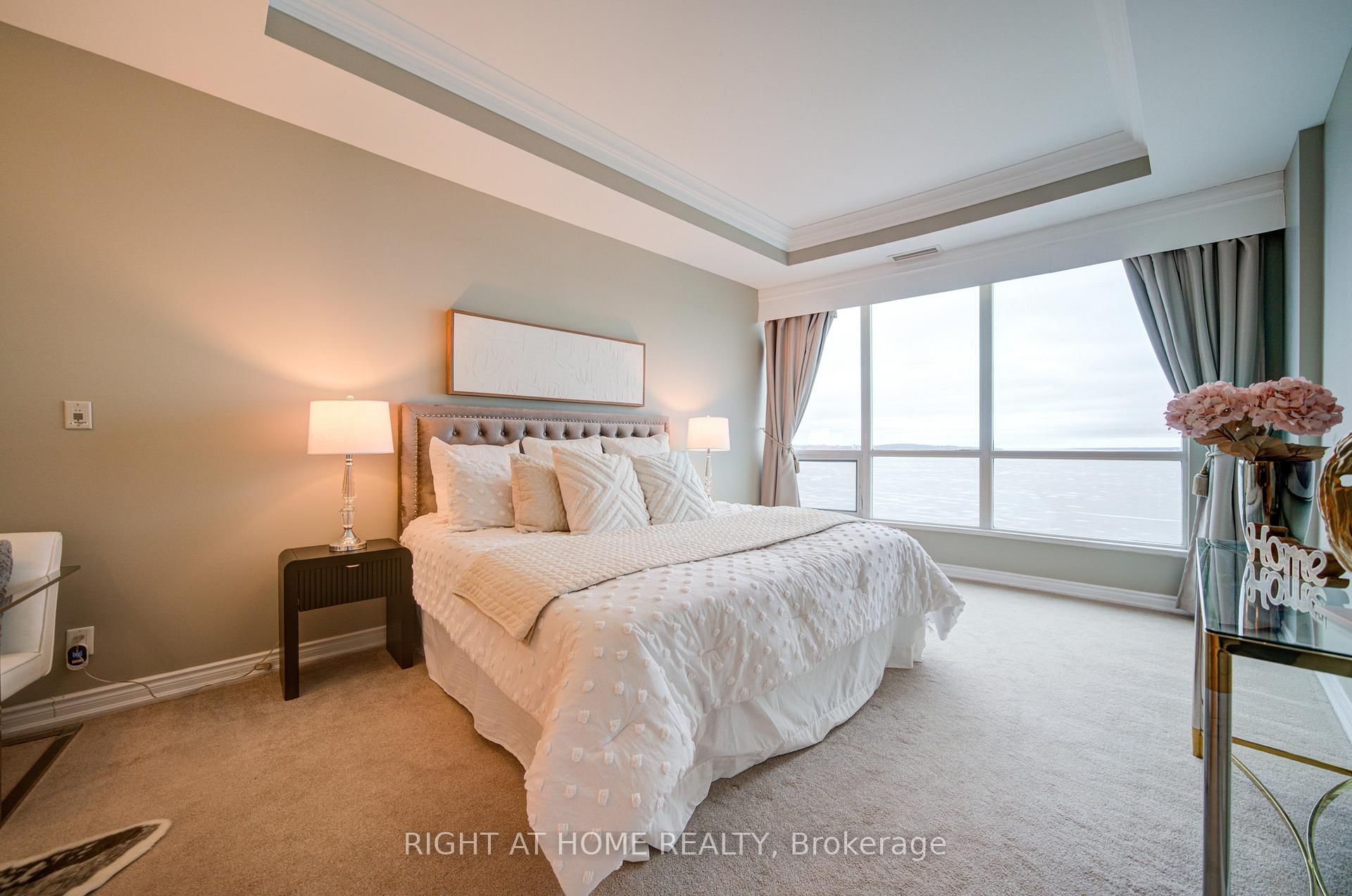 37 Ellen Street, Unit PH06
