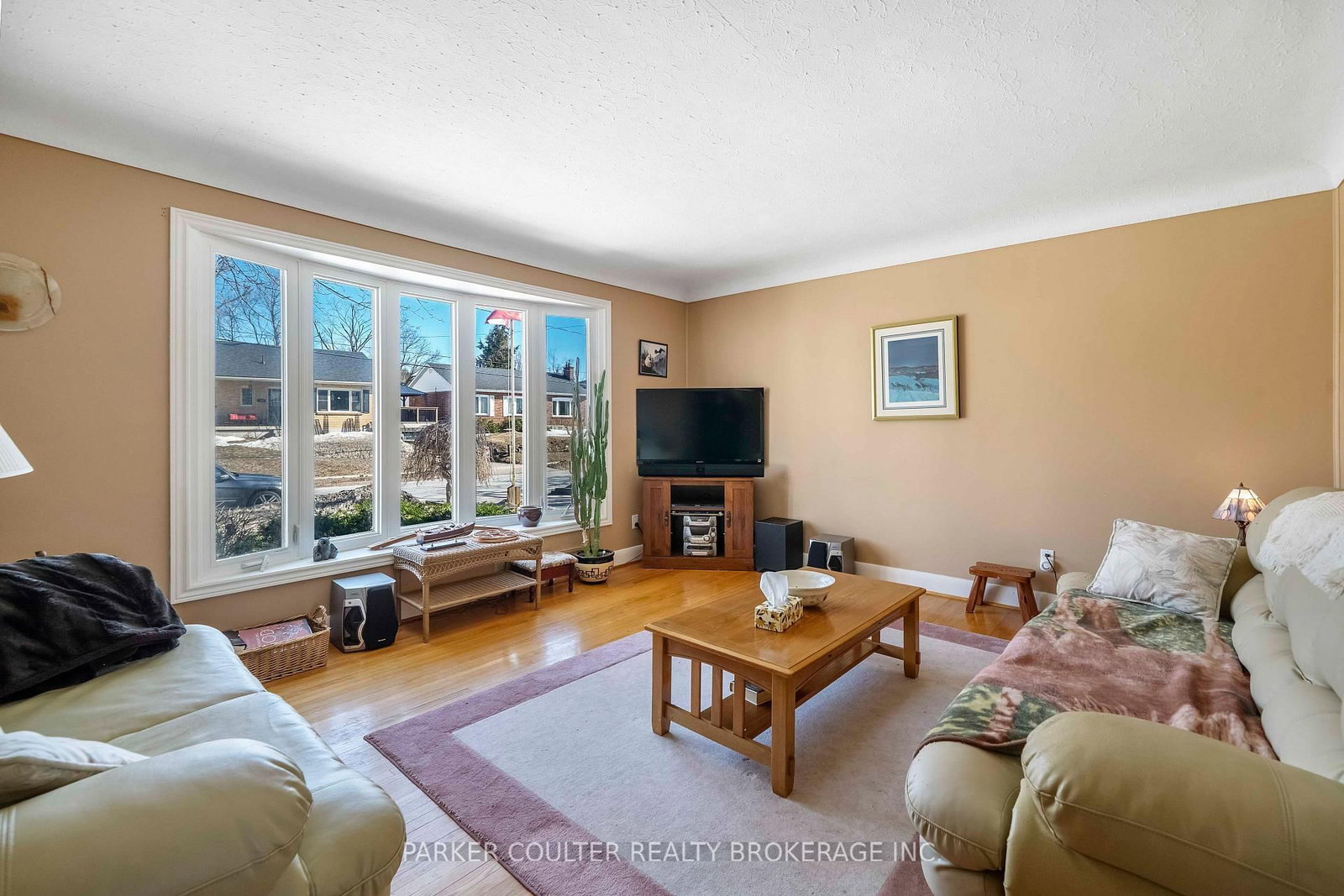 Detached House for sale at 251 Codrington Street, Barrie, Ontario, L4M 1S6 - Codrington - MLS: S12955498