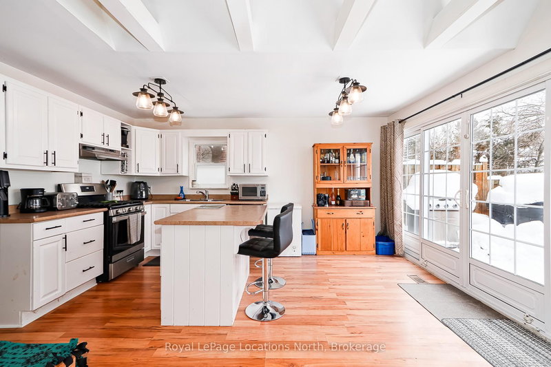 46 Fourth St W, Midland, L4R 3S8 | Image 3