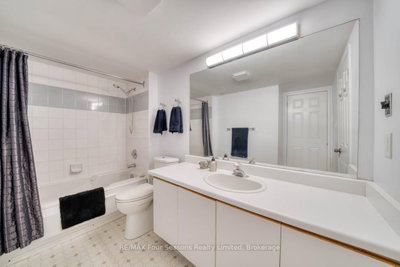 Unit 1 — 5 Harbour Street E — photo 6