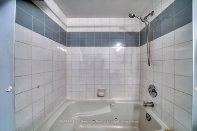 Unit 1 — 5 Harbour Street E — more photos
