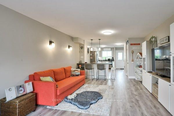 1 Paradise Boulevard, Unit Unit 14