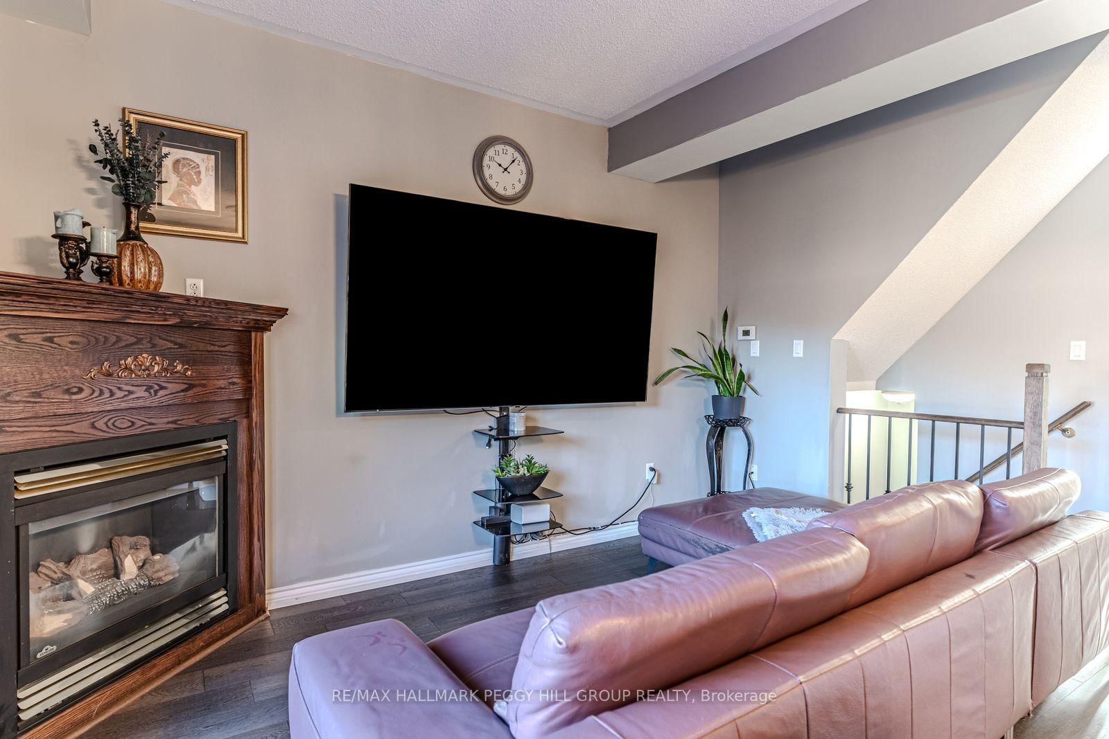 Townhouse for sale at 17 Bruce Crescent, Barrie, Ontario, L4N 8T8 - Bayshore - MLS: S12957496