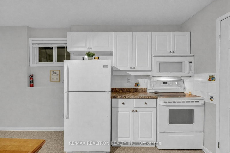 7 Margaret (Lower Level) Dr, Barrie, L4M 6Y7 | Image 3