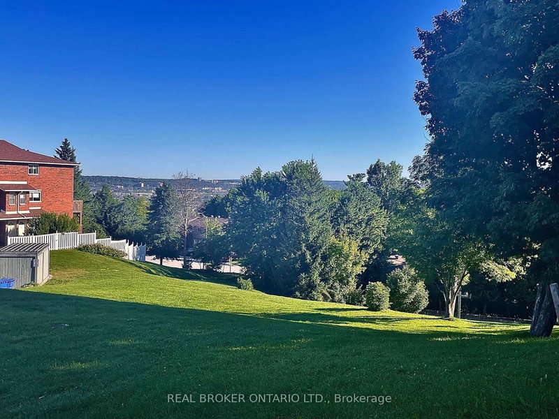 1 - 30 Loggers Ru, Barrie, L4N 6W2 | Image 2