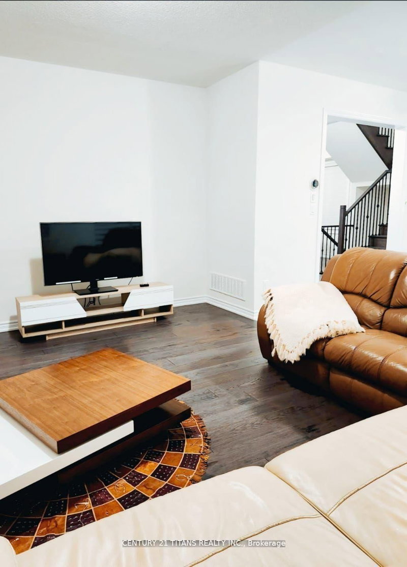 63 Nicort Rd, Wasaga Beach, L9Z 0M9 | Image 3