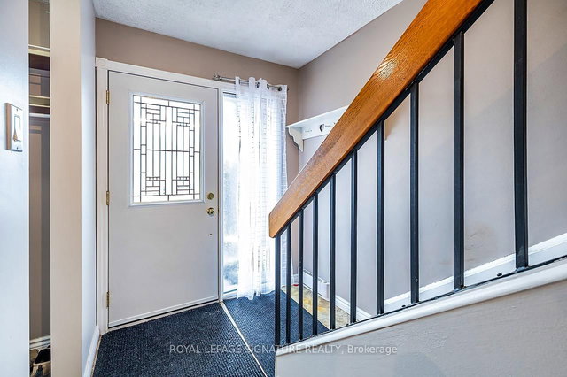 23 - 2 Paradise Boulevard