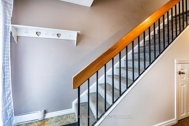 23 - 2 Paradise Boulevard