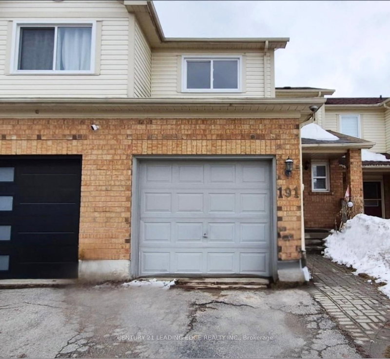 home for lease on 191 PICKETT Crescent