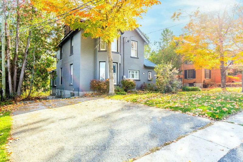 29 TECUMSETH St, Orillia, L3V 1X7 | Image 2