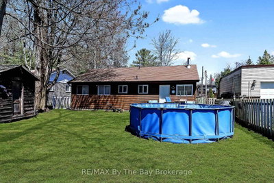 84 32nd Street N • Wasaga Beach, ON photo 4