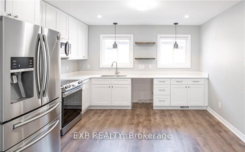 Main Floor - 19 Loon Ave, Barrie, L4N 8W6 | Image 2