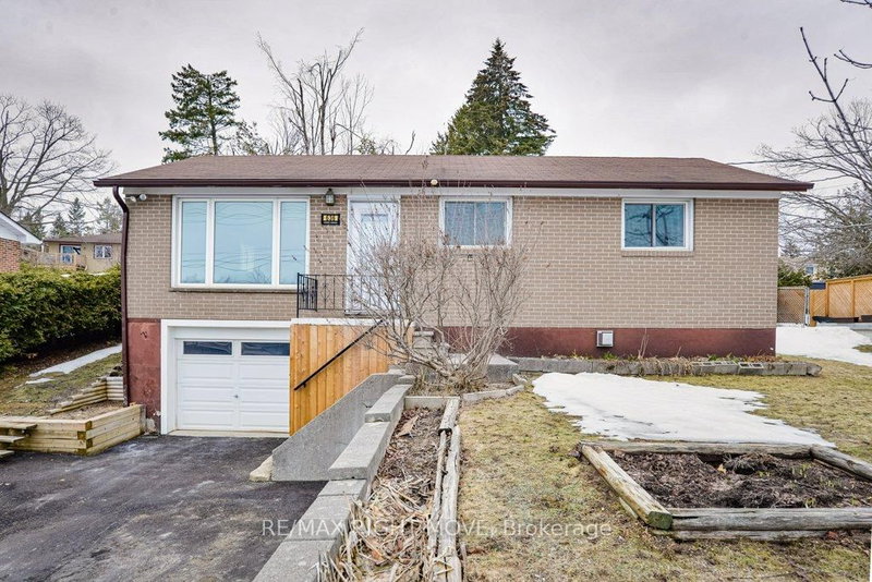 636 Mississaga St W, Orillia, L3V 3C6 | Image 3