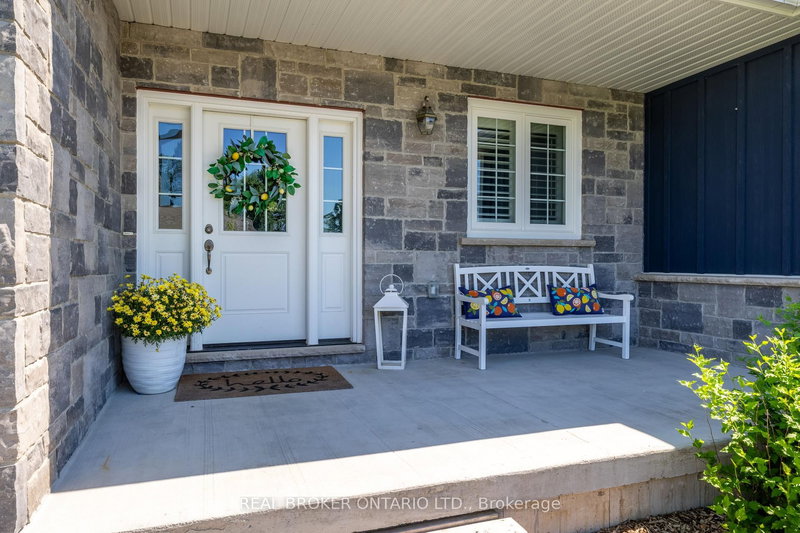 19 Cheslock Cres, Oro-Medonte, L3V 8N8 | Image 3