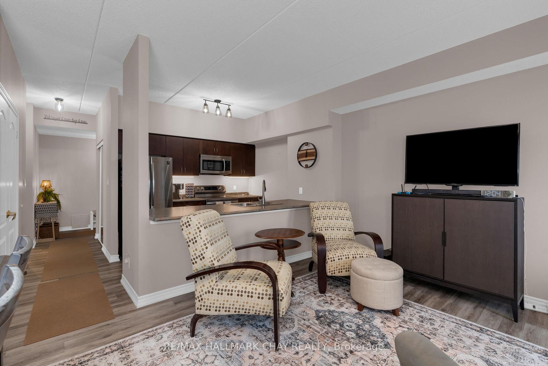 486 Laclie Street, Unit 109