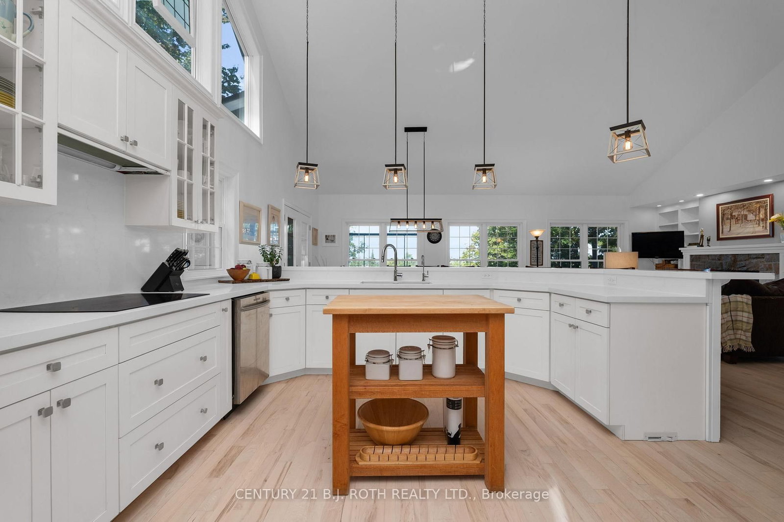 Detached House for sale at 2710 Portage Trail, Springwater, Ontario, L9X 0J3 - Rural Springwater - MLS: S12969506