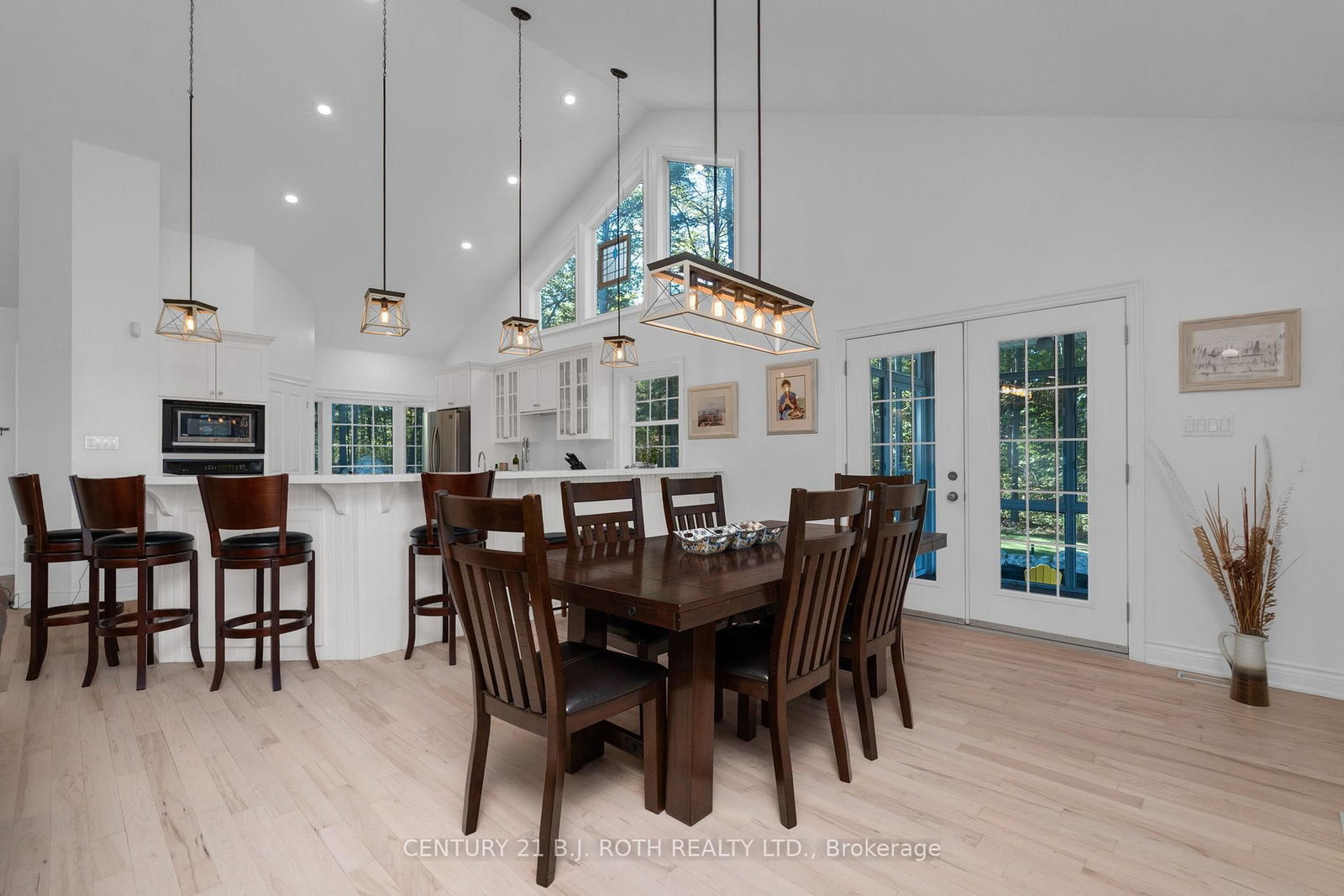 Detached House for sale at 2710 Portage Trail, Springwater, Ontario, L9X 0J3 - Rural Springwater - MLS: S12969506