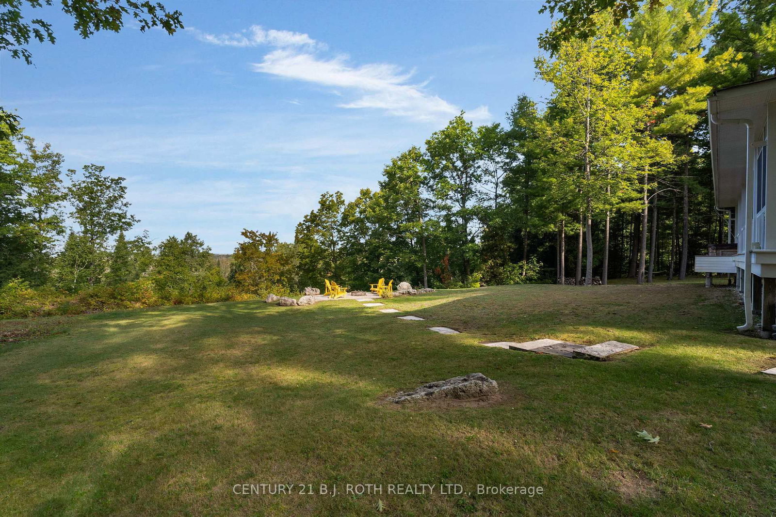 Detached House for sale at 2710 Portage Trail, Springwater, Ontario, L9X 0J3 - Rural Springwater - MLS: S12969506