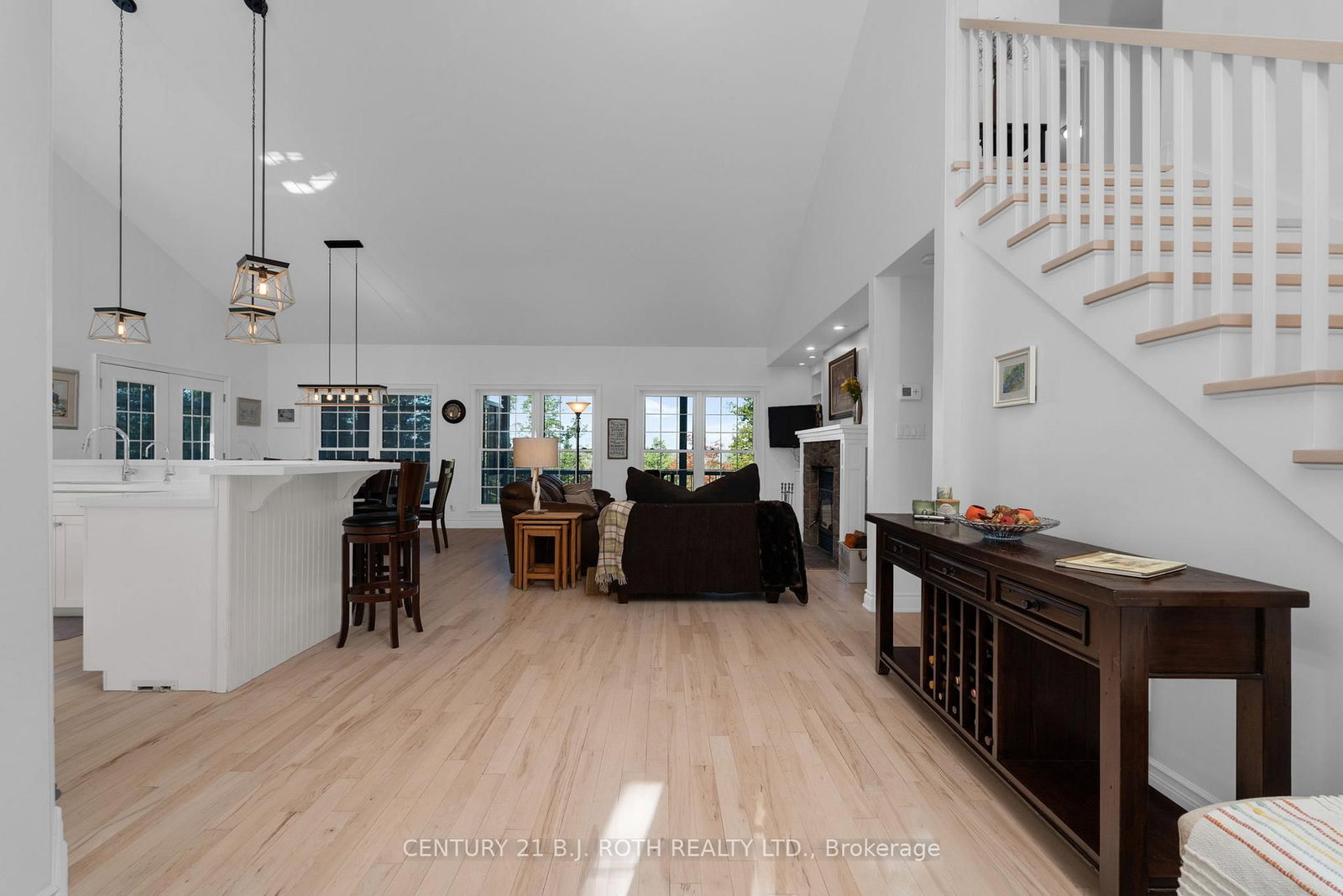 Detached House for sale at 2710 Portage Trail, Springwater, Ontario, L9X 0J3 - Rural Springwater - MLS: S12969506