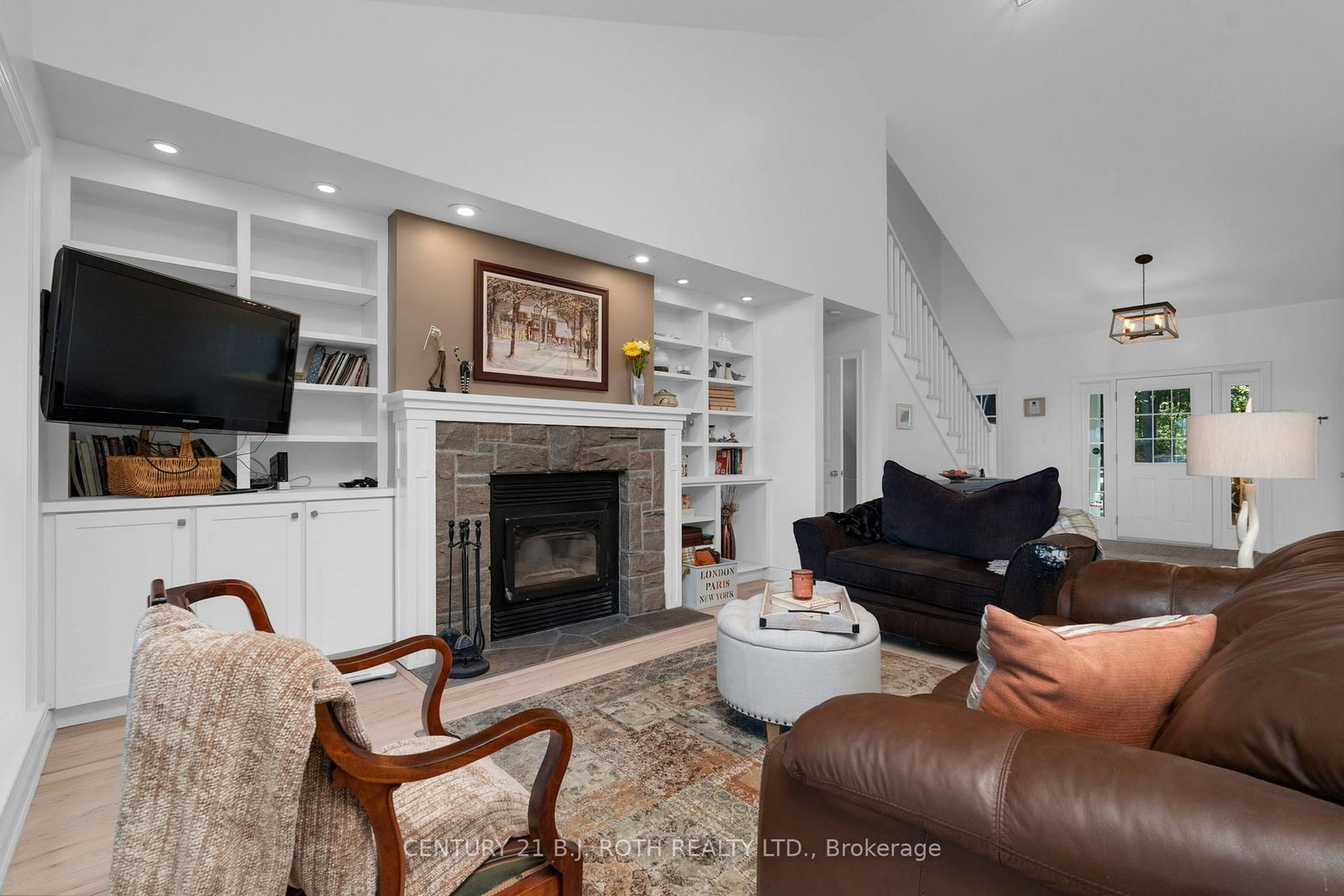 Detached House for sale at 2710 Portage Trail, Springwater, Ontario, L9X 0J3 - Rural Springwater - MLS: S12969506