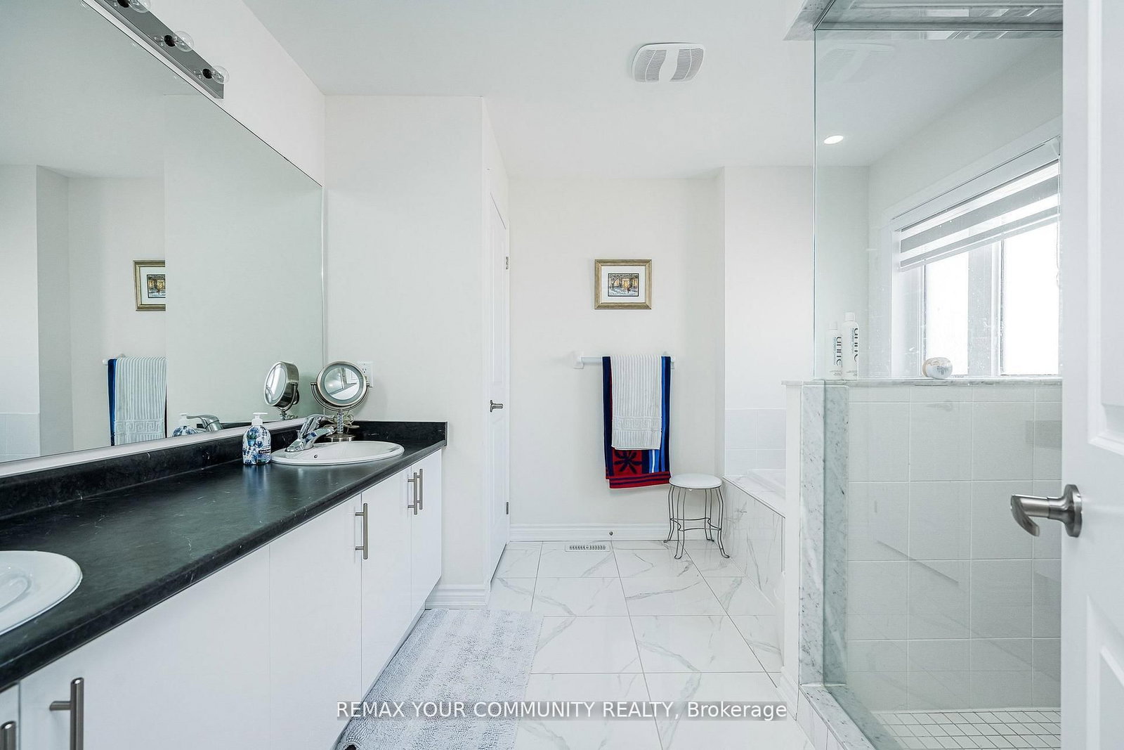 Detached House for sale at 153 Terry Fox Drive, Barrie, Ontario, L9S 2Z8 - Rural Barrie Southeast - MLS: S12969730