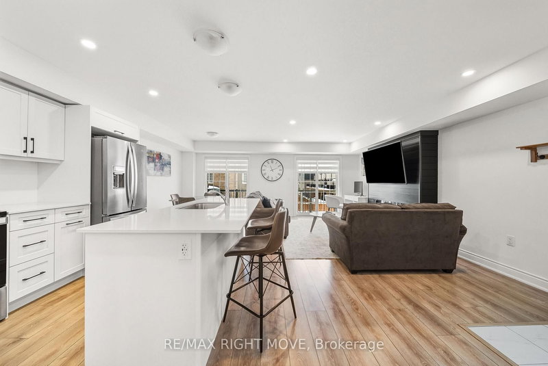 Unit 2 - 41 Pumpkin Corner Cres, Barrie, L9J 0T7 | Image 3