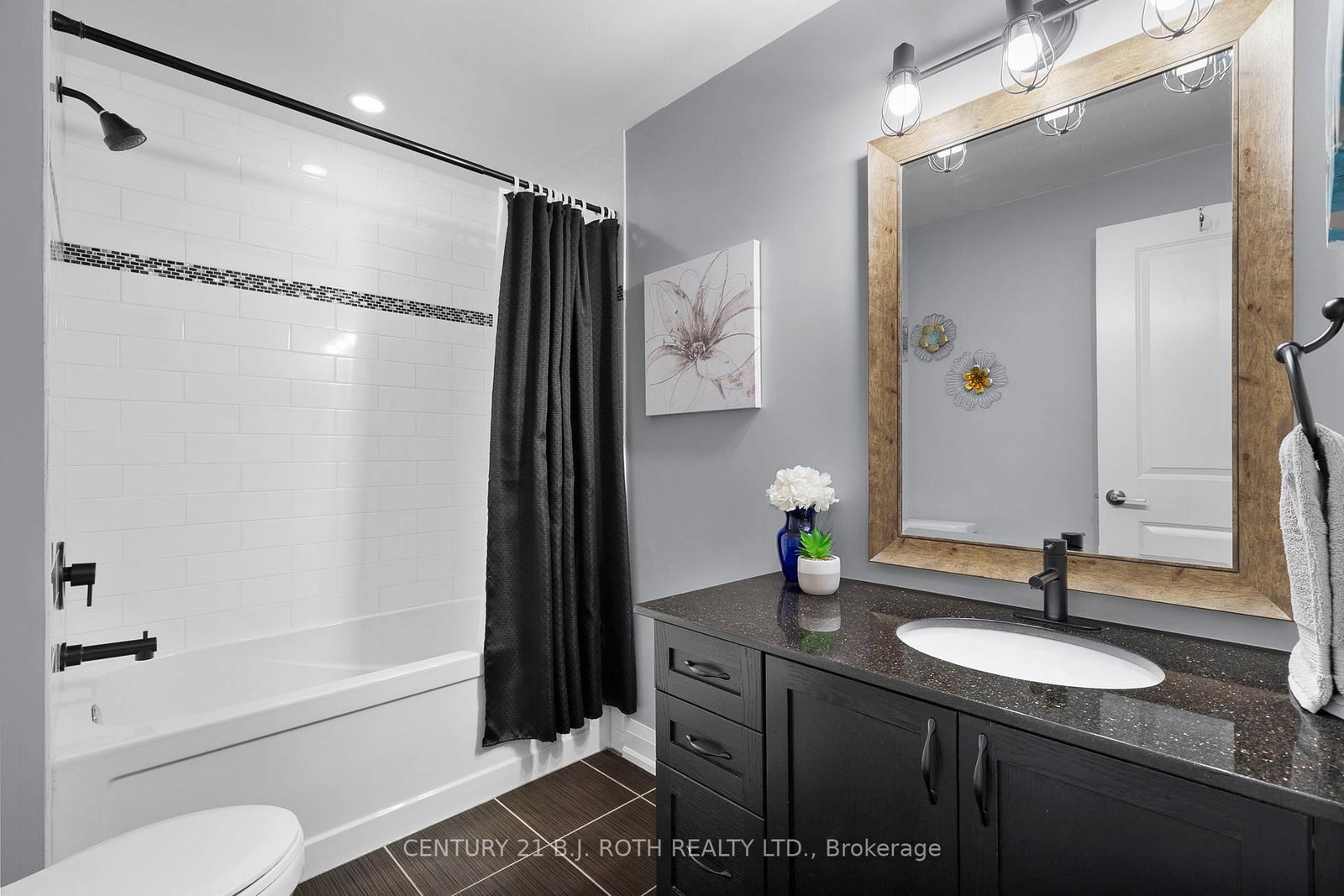 Condo for sale at 207-5 Greenwich Street, Barrie, Ontario, L4N 7Y8 - Ardagh - MLS: S12969996