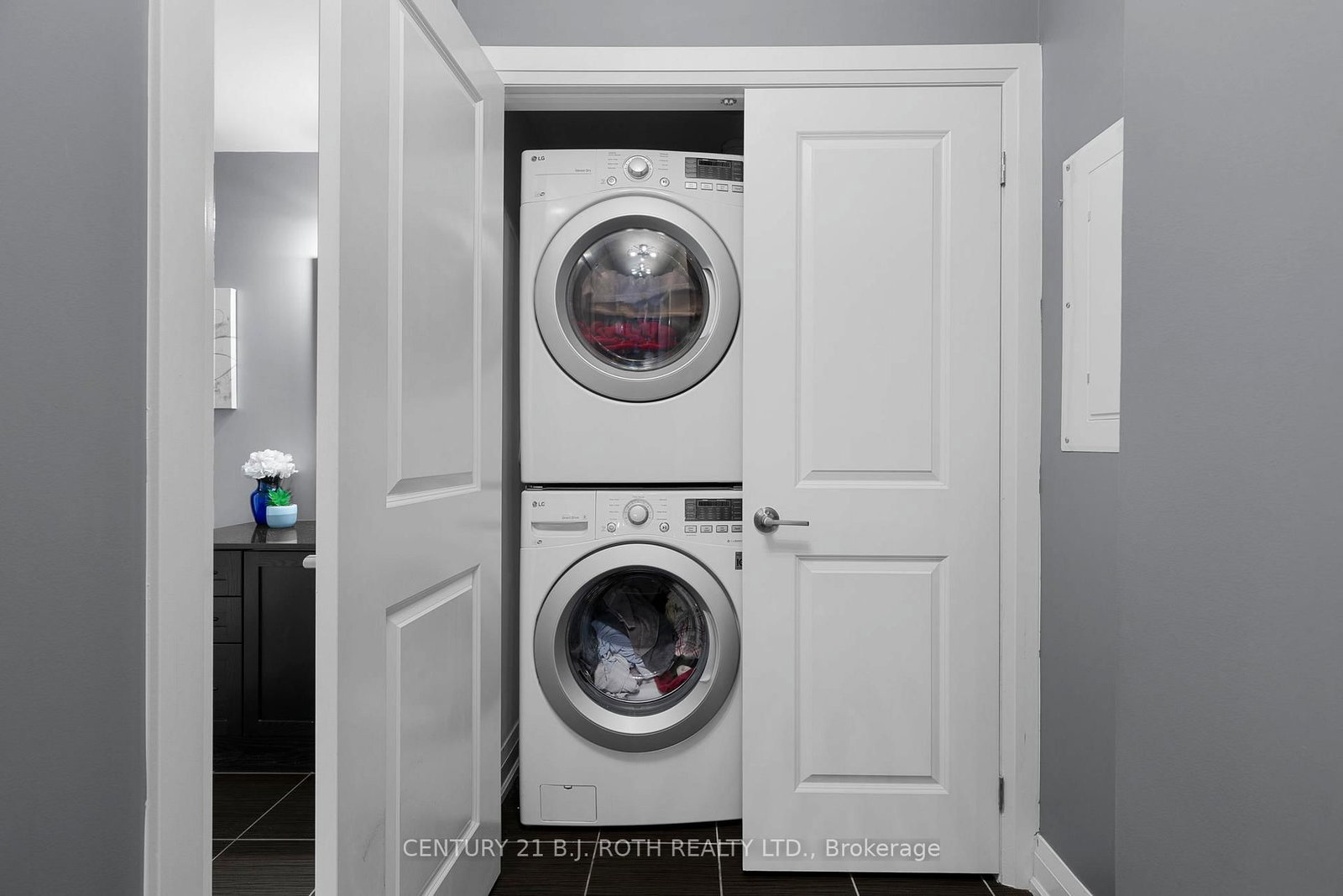 Condo for sale at 207-5 Greenwich Street, Barrie, Ontario, L4N 7Y8 - Ardagh - MLS: S12969996