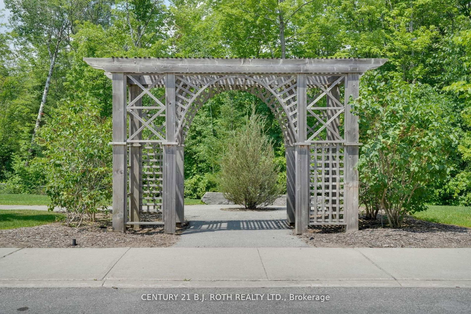 Condo for sale at 207-5 Greenwich Street, Barrie, Ontario, L4N 7Y8 - Ardagh - MLS: S12969996