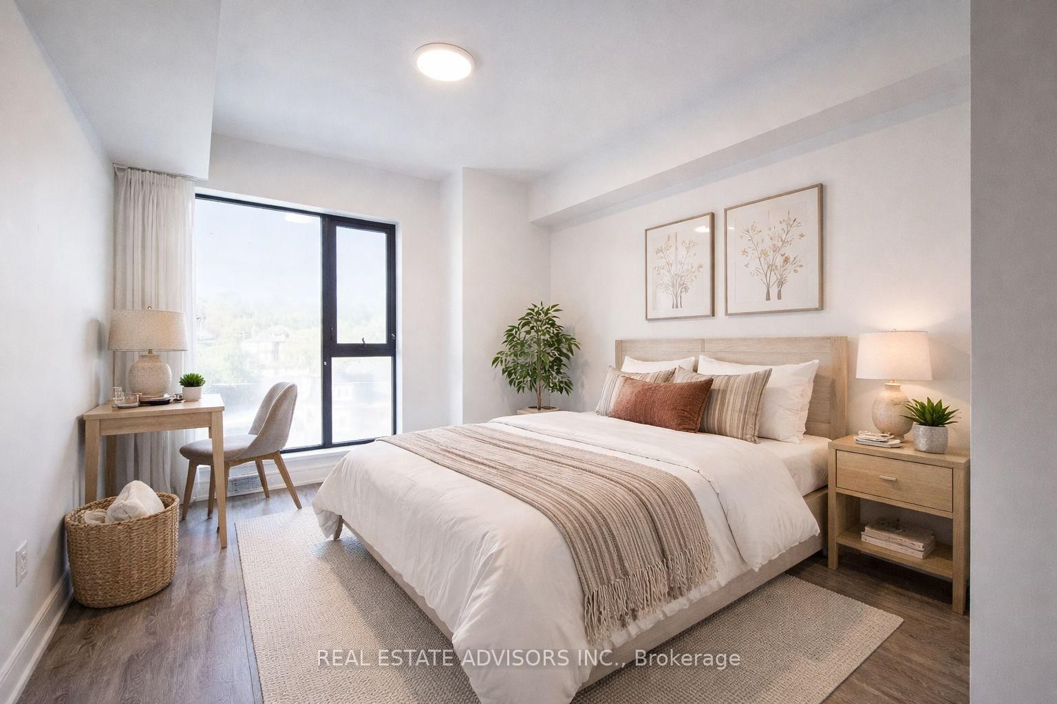 185 Dunlop Street E, Unit 522
