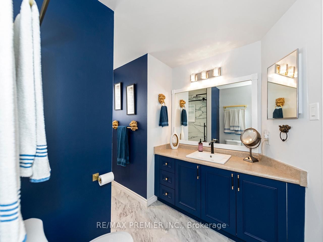 Detached House for sale at 203 Burns Circle, Barrie, Ontario, L4N 6A5 - Northwest - MLS: S12971138