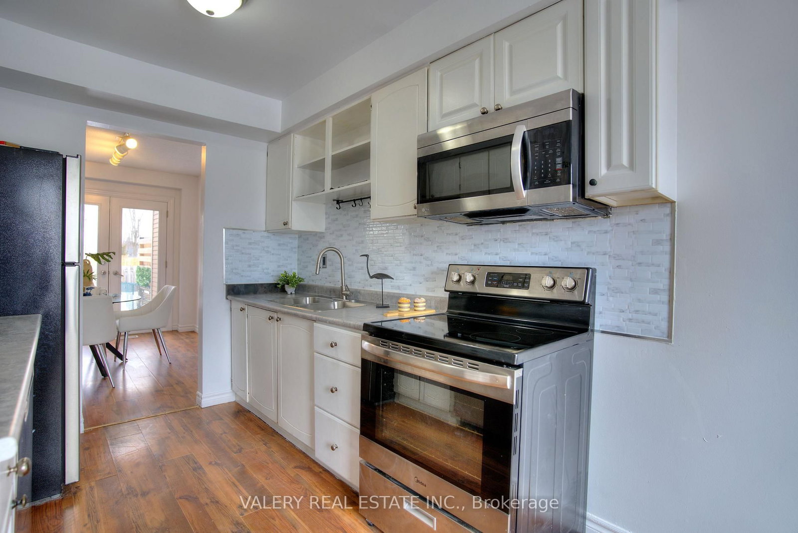 Townhouse for sale at 24 Lampman Ln Lane, Barrie, Ontario, L4N 5B1 - Letitia Heights - MLS: S12971198