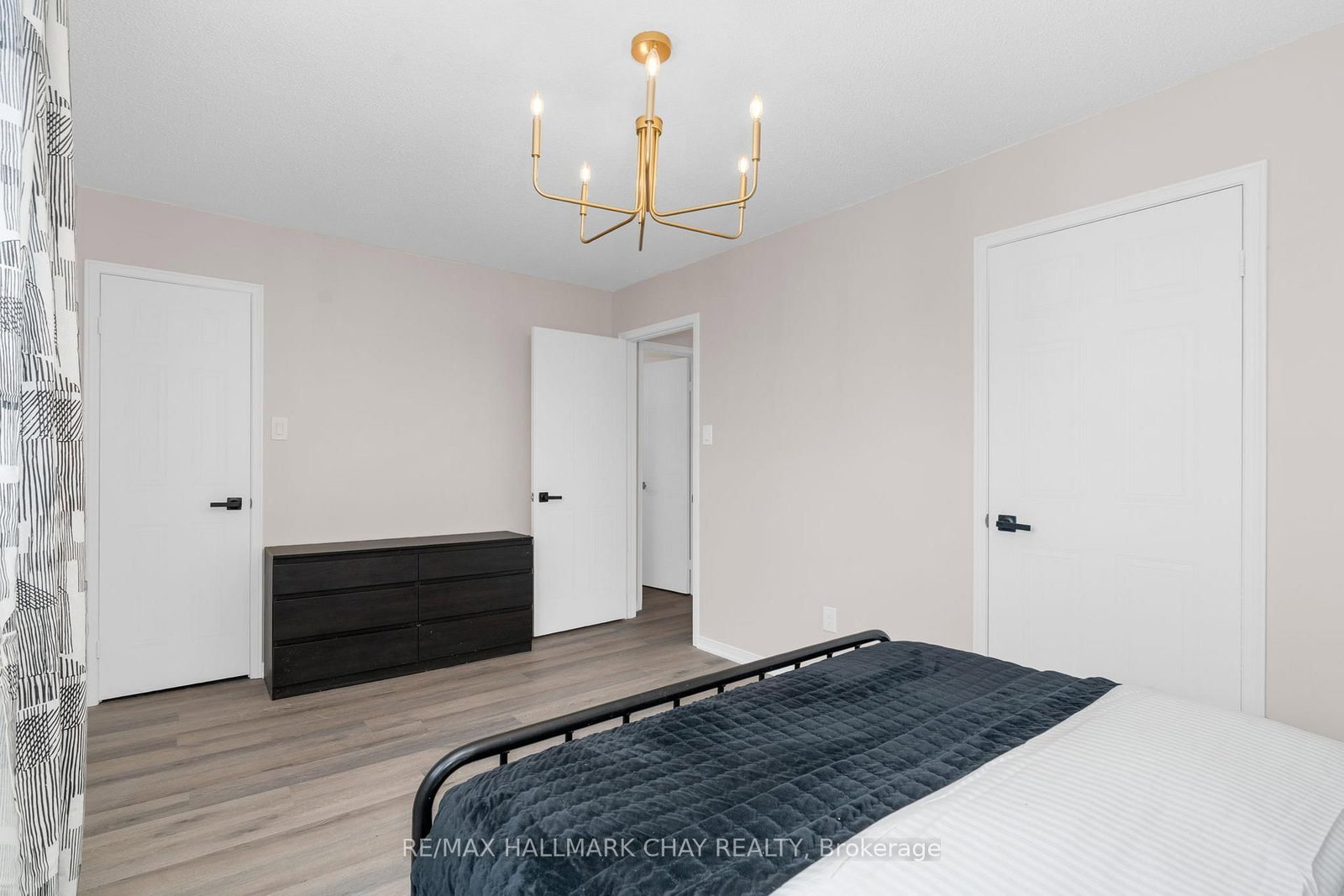 Detached House for sale at 25 Garden Drive, Barrie, Ontario, L4N 5T8 - Allandale Heights - MLS: S12971762