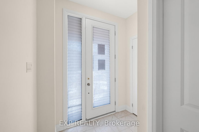 20 Daffodil Rd, Springwater, L0L 1Y3 | Image 3