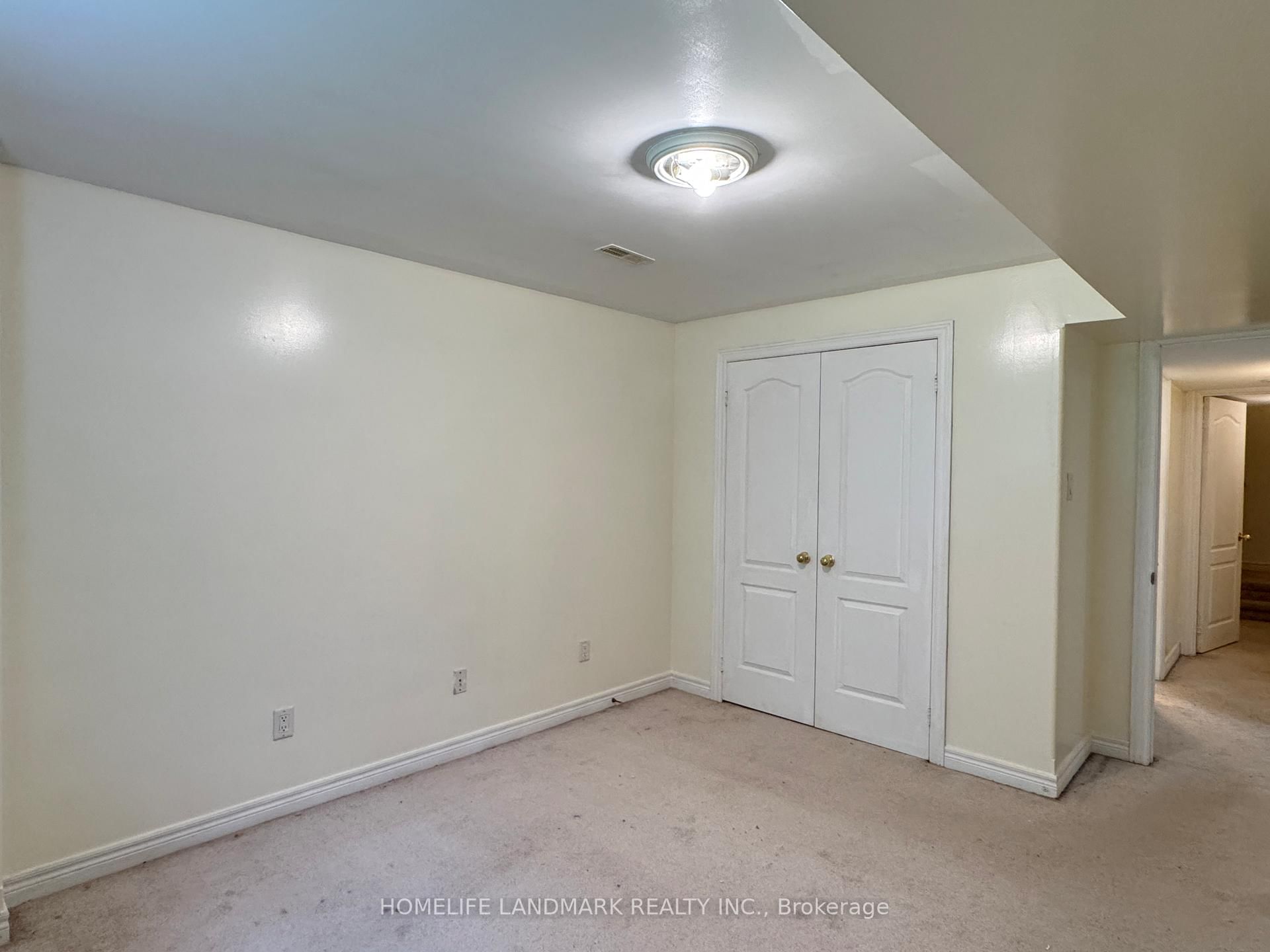 23 Loon Avenue, Unit Lower